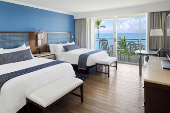 Room (2 Queens Mobility Accessible - Bay Front)