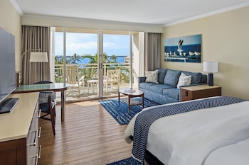 Room (King - Partial Bay View)