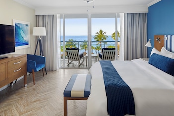 Suite, 2 Bedrooms (1 King/2 Full Beds - Partial Bay View)