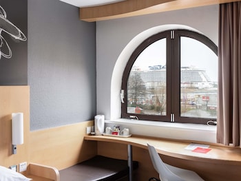 Standard Room with 1 Double Bed - Harbour view