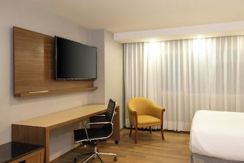 Superior Room, 1 King Bed, City View