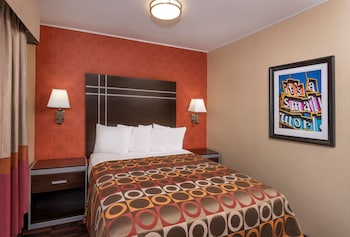 Suite, 2 Bedrooms, Non Smoking, Refrigerator & Microwave