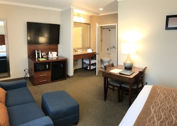 Deluxe Suite, Multiple Beds, Non Smoking