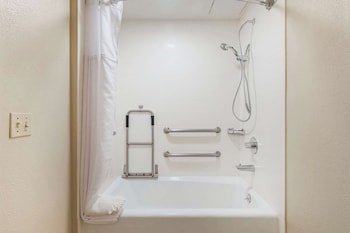 Standard Room, 1 Queen Bed, Accessible Tub, Non Smoking