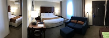 Deluxe Suite, Multiple Beds, Non Smoking