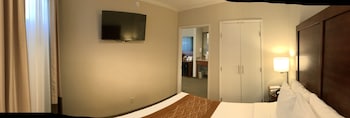 Deluxe Suite, Multiple Beds, Non Smoking