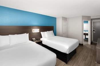 Deluxe Room, 2 Double Beds, Non Smoking