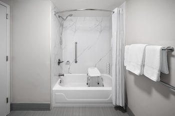 Room, 1 King Bed, Accessible, Non Smoking (Bathtub)