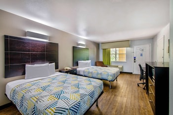 Deluxe Room, Multiple Beds, Accessible, Non Smoking