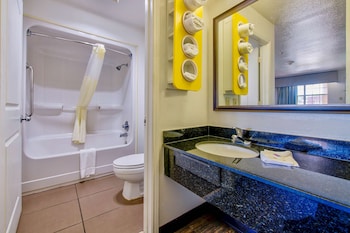Deluxe Room, 2 Queen Beds, Non Smoking, Refrigerator & Microwave