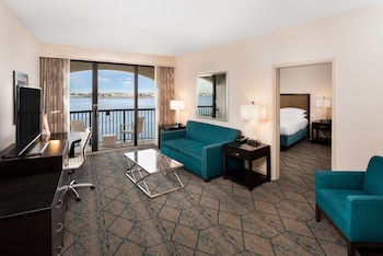 Suite, 1 Bedroom, 1 King Bed, Harbor View