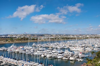 Superior Room, 2 Queen Beds, Marina View, High Floor