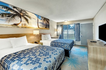 Standard Room, 2 Double Beds, Non Smoking