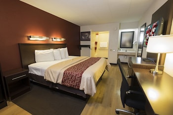 Deluxe Room, 1 King Bed (Smoke Free)