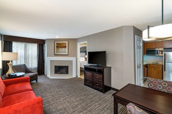 Suite, 2 Queen Beds, Accessible (Hearing)