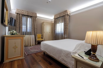 Classic Room, 1 Double or 2 Twin Beds