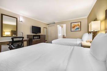 Standard Room, 2 Queen Beds, Non Smoking, Microwave