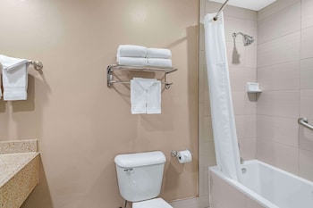 Suite, 2 Queen Beds, Non Smoking, Refrigerator & Microwave (Larger Room)