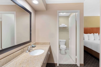 Standard Room, 2 Queen Beds, Non Smoking, Kitchenette