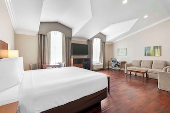 Suite, 1 King Bed, Non Smoking, Jetted Tub
