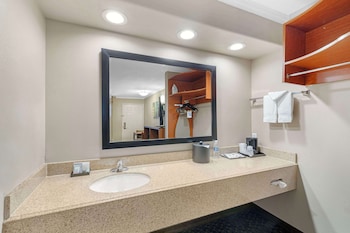Standard Room, 2 Queen Beds, Non Smoking, Refrigerator & Microwave