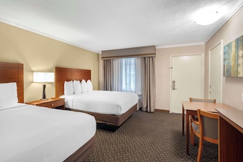 Standard Room, 2 Queen Beds, Non Smoking, Kitchenette