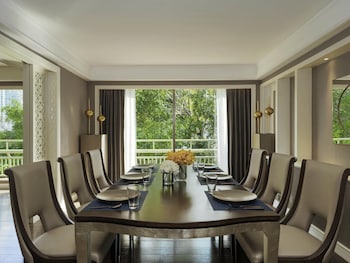 Presidential Suite, Club Access