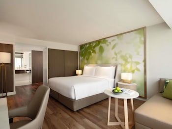 Deluxe Room, 1 King Bed
