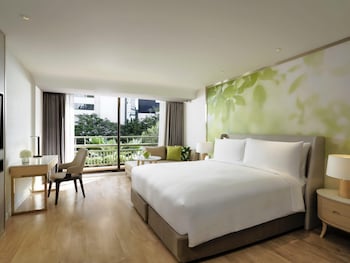 Deluxe Room, 1 King Bed