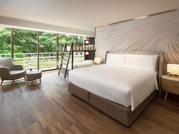 Family Suite, 1 Bedroom, 1 King Bed with Sofa Bed or Bunk Beds