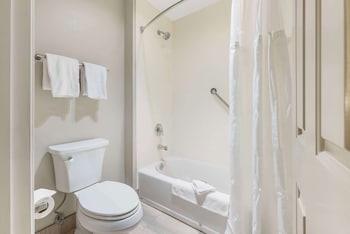 Standard Room, 1 King Bed, Non Smoking, Balcony (Larger Room)
