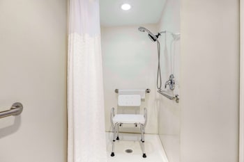Standard Room, 1 King Bed, Accessible, Refrigerator & Microwave
