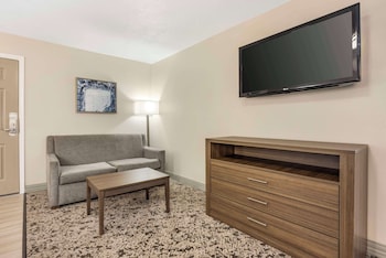Standard Room, Multiple Beds, Non Smoking, Balcony (Larger Room)