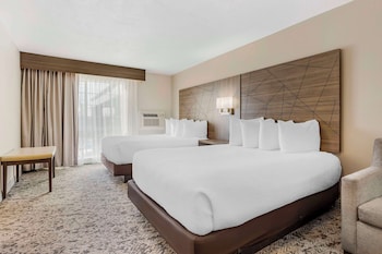 Standard Room, 2 Queen Beds, Non Smoking, Balcony