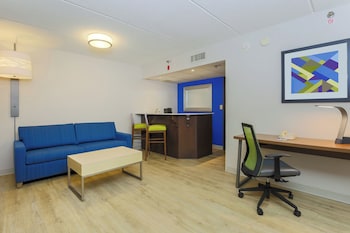 Suite, 1 King Bed