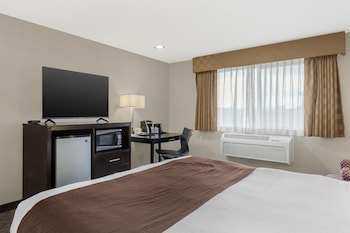 Standard Room, 1 King Bed, Non Smoking, Jetted Tub