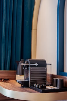 Deluxe Room, Balcony