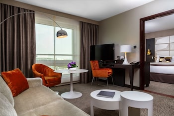 Junior Suite (Separate Living room)