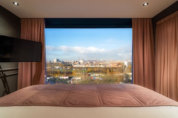 Luxury Suite