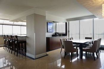Suite, 1 King Bed, Non Smoking
