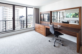 Room, 1 King Bed (First/Second Floor)