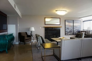 Suite, 1 King Bed, Non Smoking