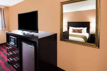 Efficiency, Standard Room, 1 Queen Bed, Non Smoking