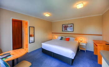 Economy Room, Multiple Beds, Non Smoking, Connecting Rooms (Fourth Bed is Single Bed)
