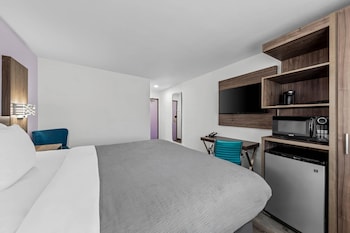 Room, 1 King Bed, Non Smoking