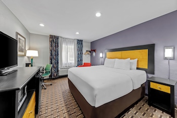 Standard Room, 1 King Bed, Non Smoking