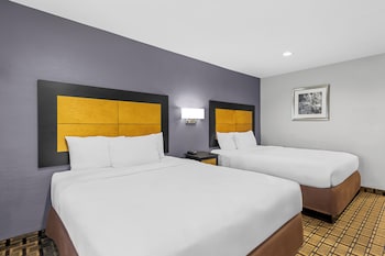 Standard Room, 2 Queen Beds, Non Smoking