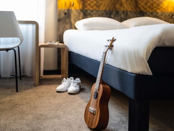 Room, Multiple Beds