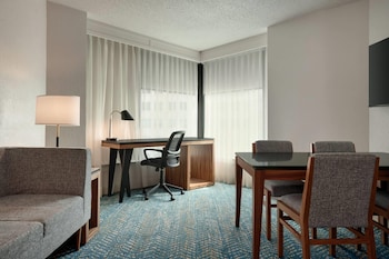 1 Queen Bed, 1-Bedroom, Suite, Non-Smoking