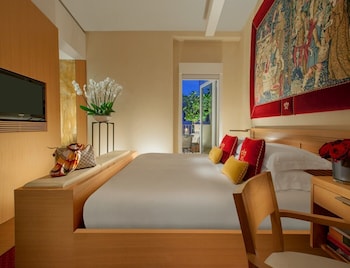 Deluxe Room, Terrace (Richard Meier Executive)